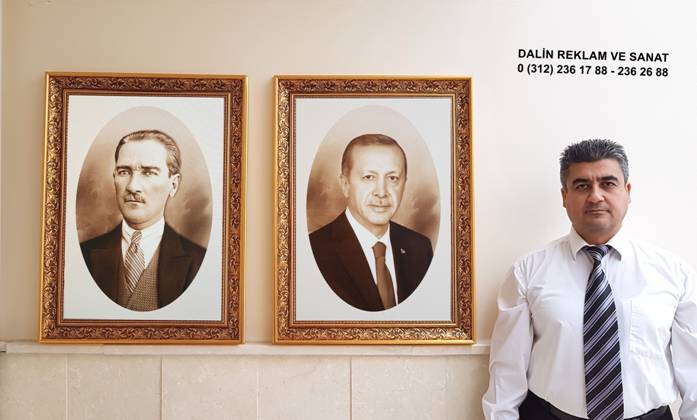 MAKAM ODASI ATAT�RK VE RECEP TAYY�P ERDO�AN RESM� TABLOSU �ER�EVE MODEL�  DC 7641-1 EL�PSL� YEN� S�YAH BEYAZ8