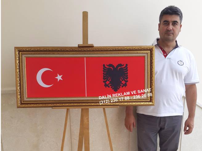 Makam Odas� Bayrak Tablosu