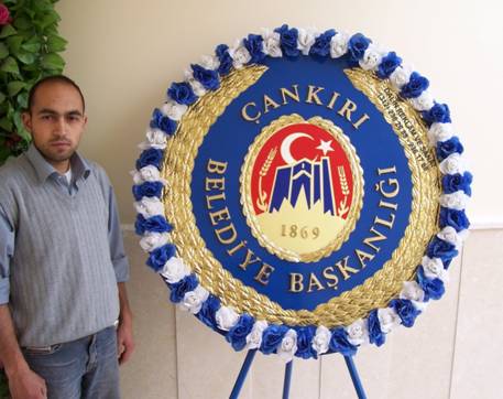 belediye celengi mavi beyaz yapma cicekli