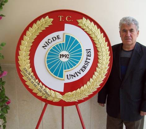 nigde universitesi k�rm�z�